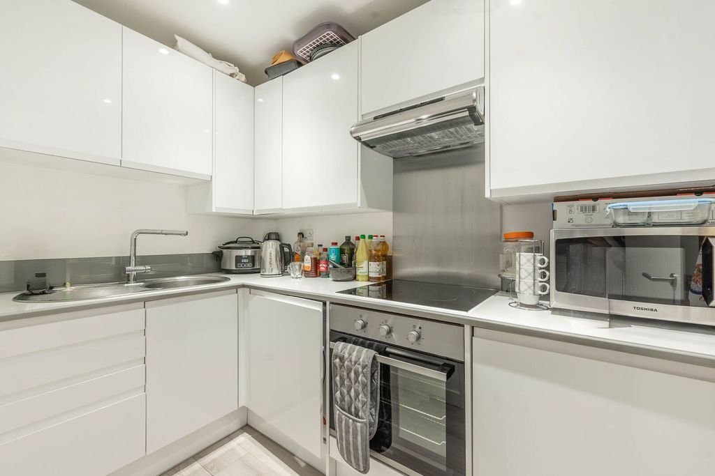 Property photo 2 of 3