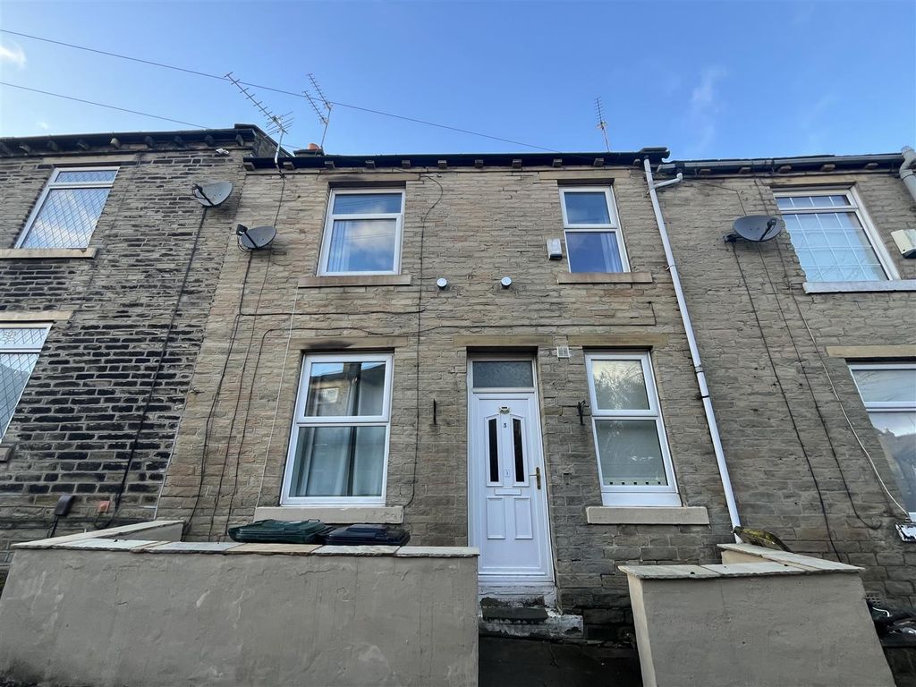 Property photo 1 of 12 External