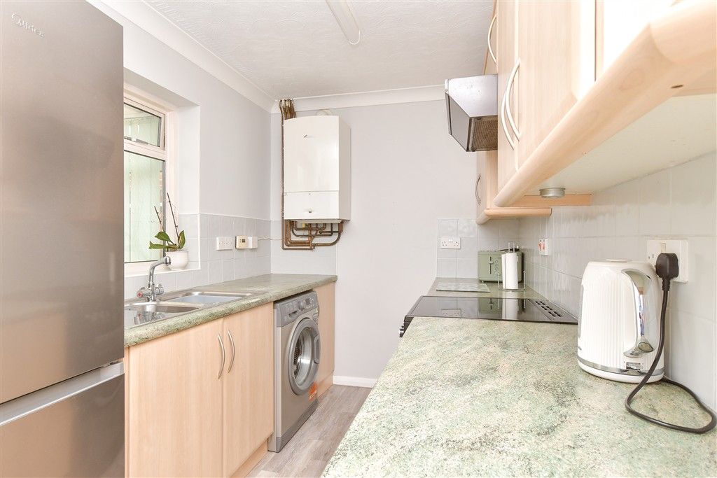 Property photo 3 of 9 Kitchen