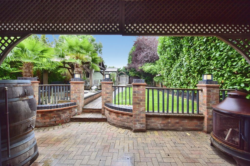 Property photo 2 of 21