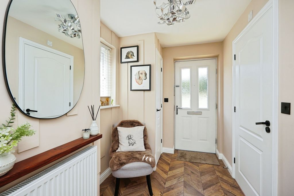 Property photo 3 of 39 Pbox-Img.Jpg