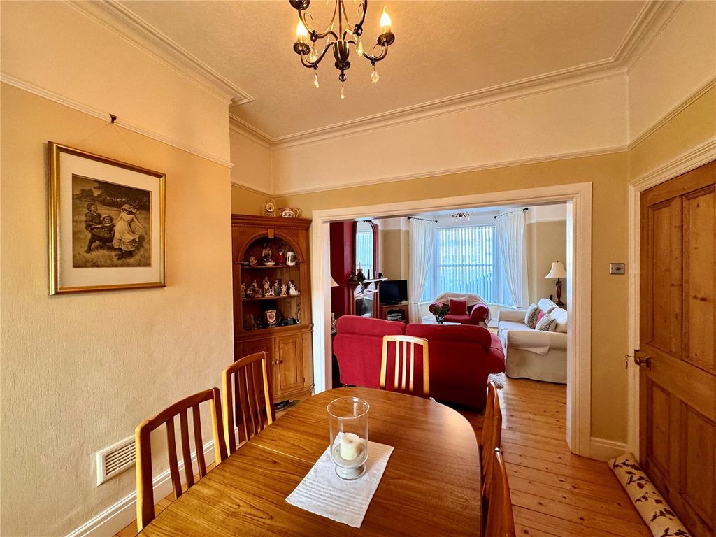 Property photo 3 of 35 Picture No. 28
