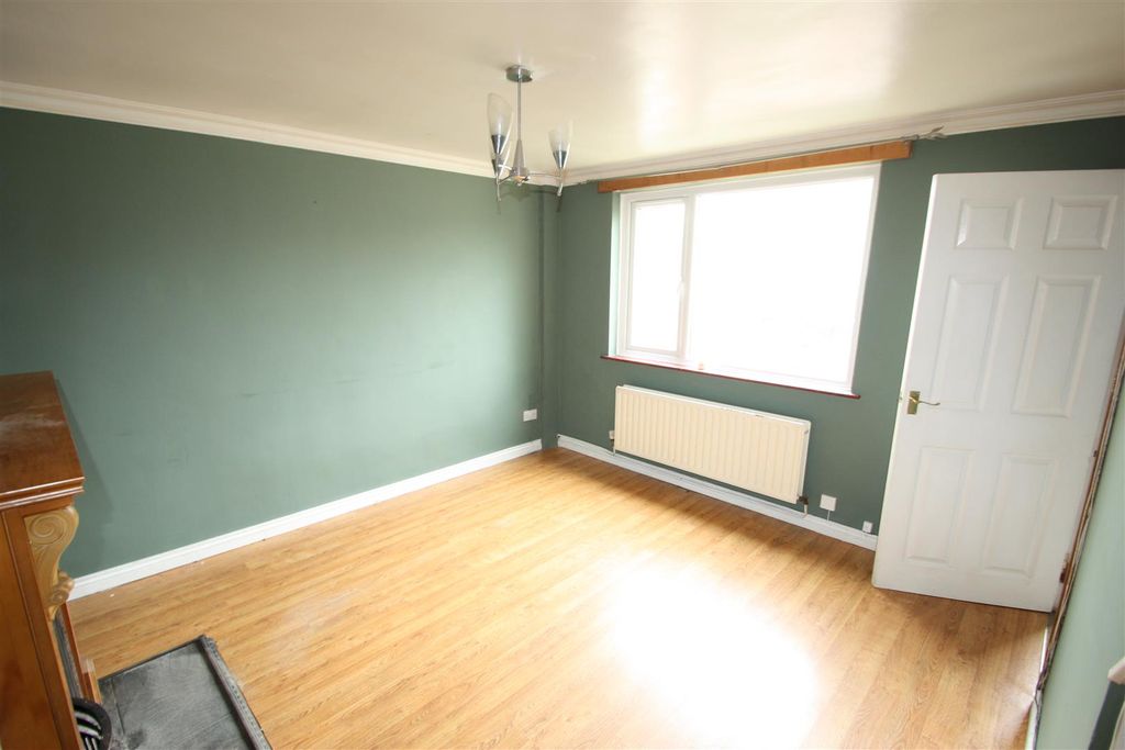 Property photo 3 of 11 Img_9740.Jpg