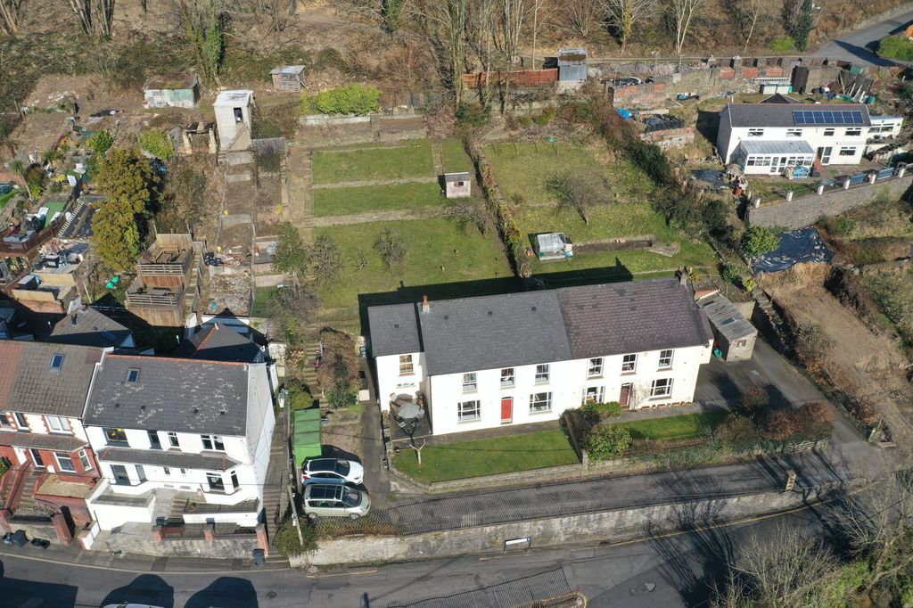 Property photo 1 of 48