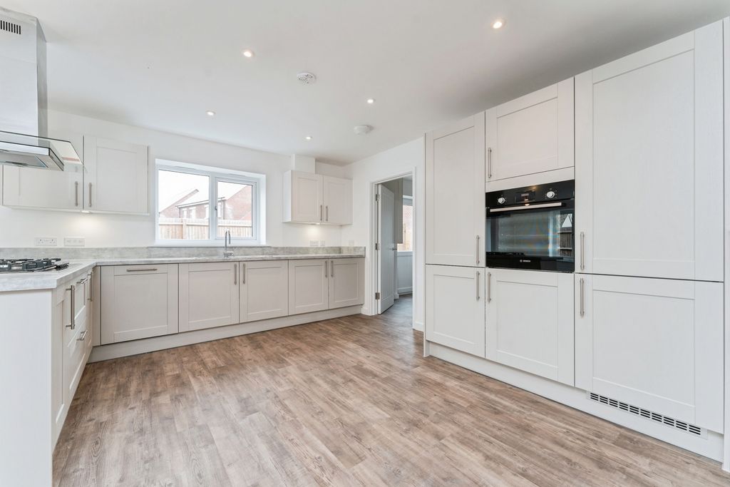 Property photo 2 of 17 Pbox-Img.Jpg