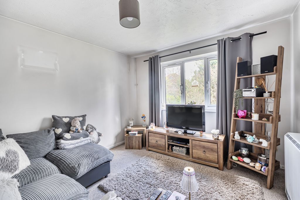 Property photo 3 of 11 1400620-14-696F75...