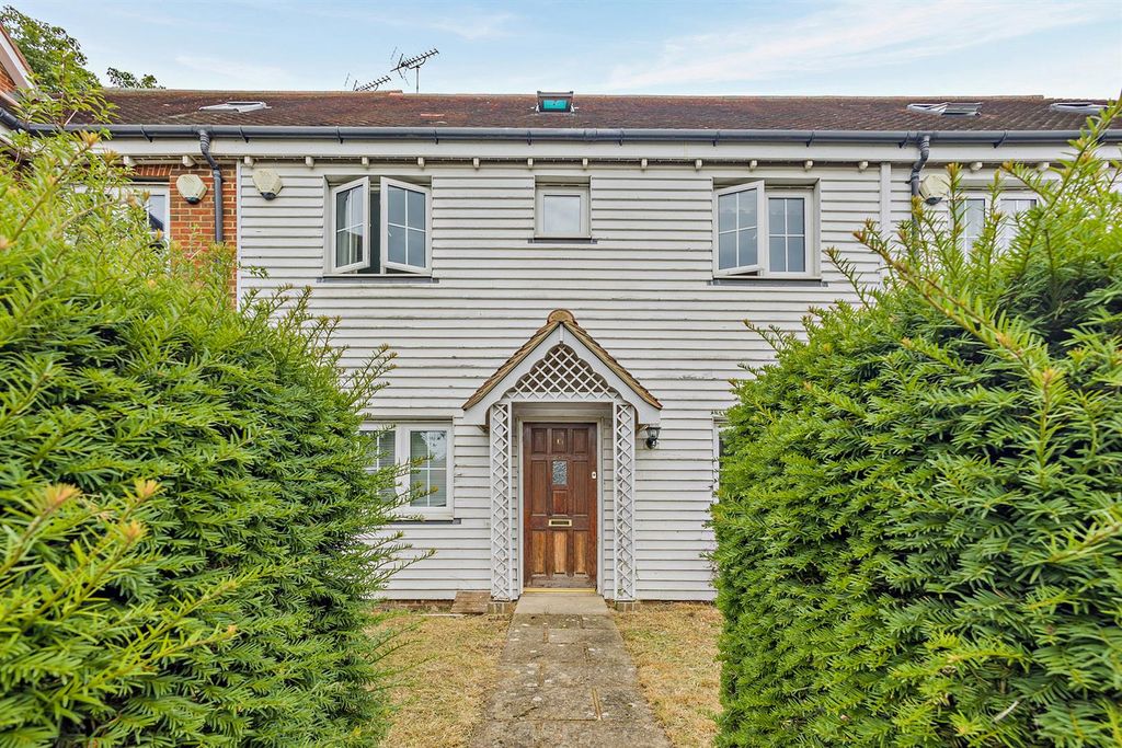 Property photo 1 of 16 8696561-Exterior05-800.Jpg