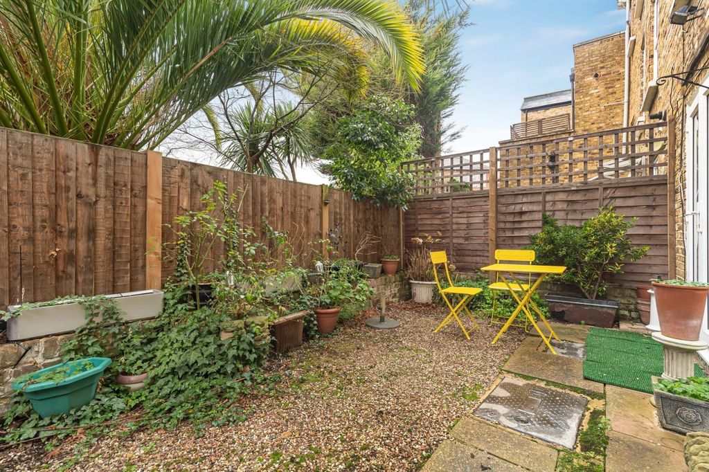 Property photo 2 of 9 Picture No. 07