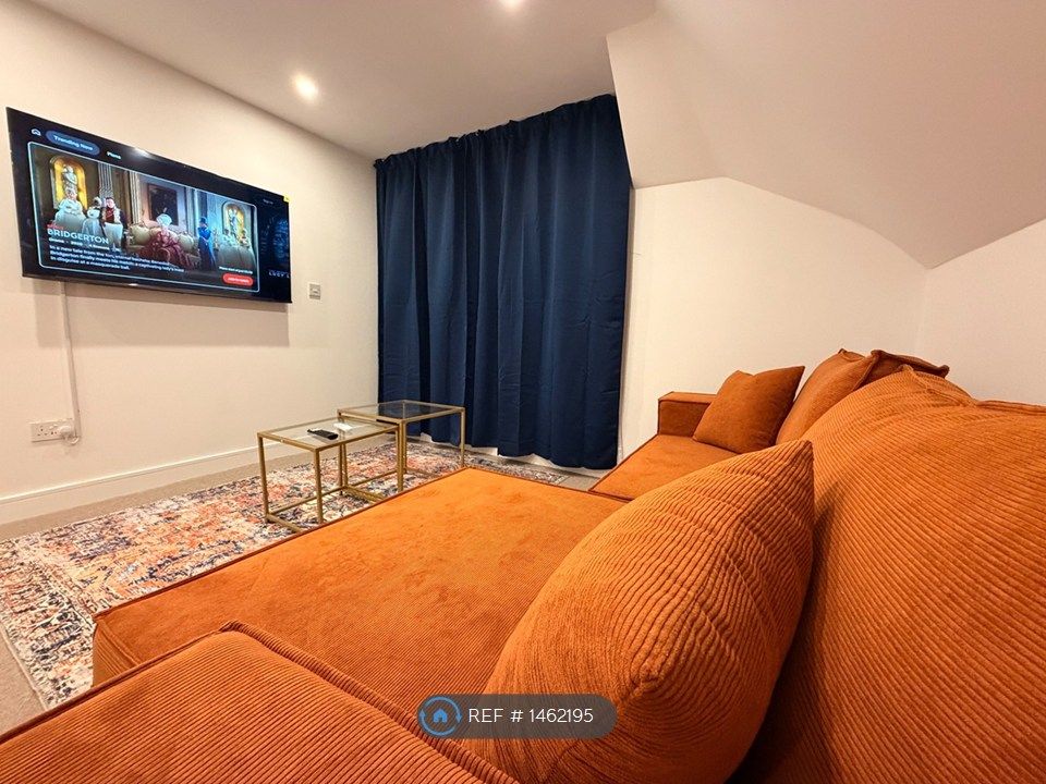 Property photo 3 of 11 Studio Room