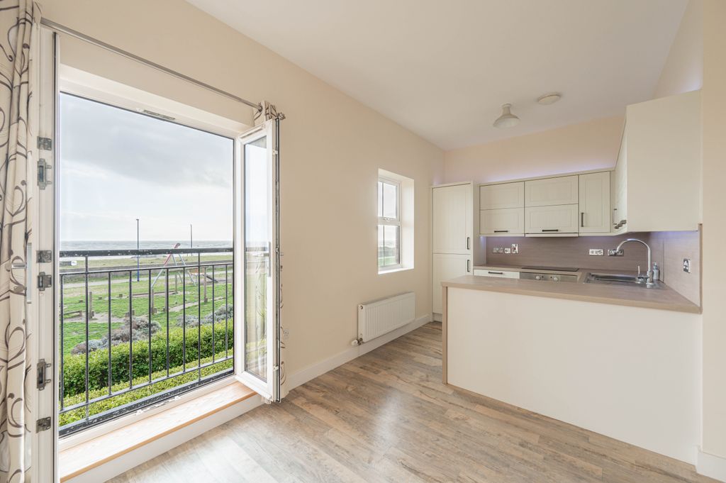 Property photo 3 of 12 Dsc_4068-Hdr