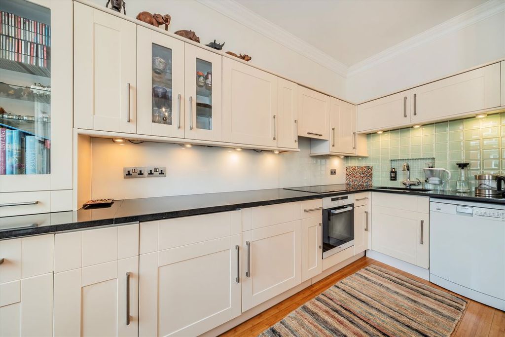 Property photo 2 of 5