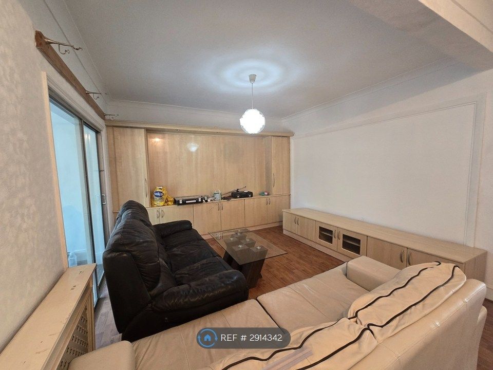 Property photo 2 of 9 Living Room (Photo 1)
