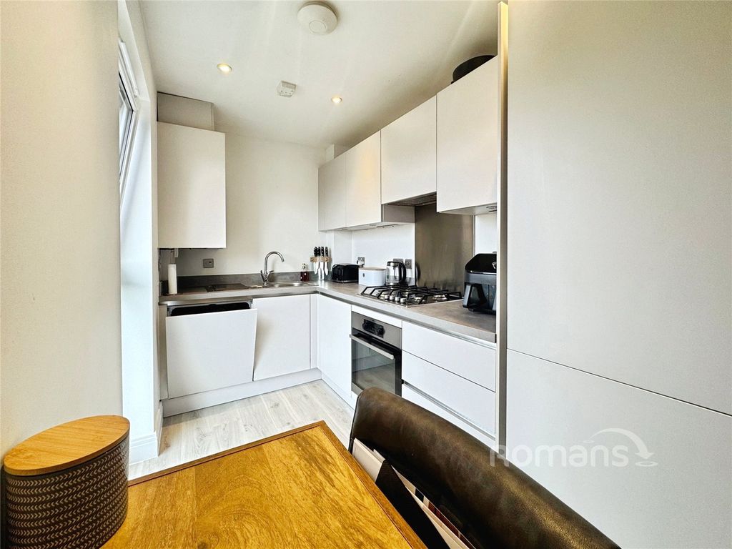 Additional image 4 of 2 bed flat for saleSarah Way, Farnborough GU14
