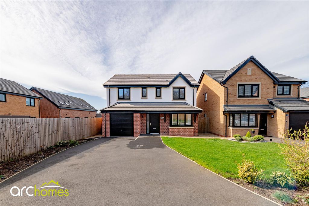 Property photo 1 of 35 Sovereign-33.Jpg