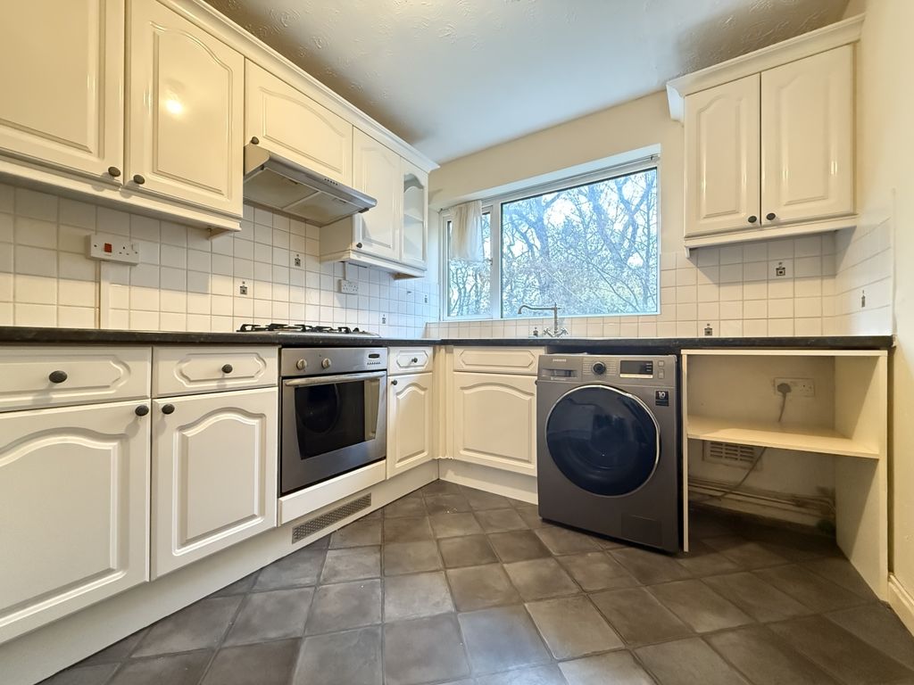 Property photo 2 of 5 1