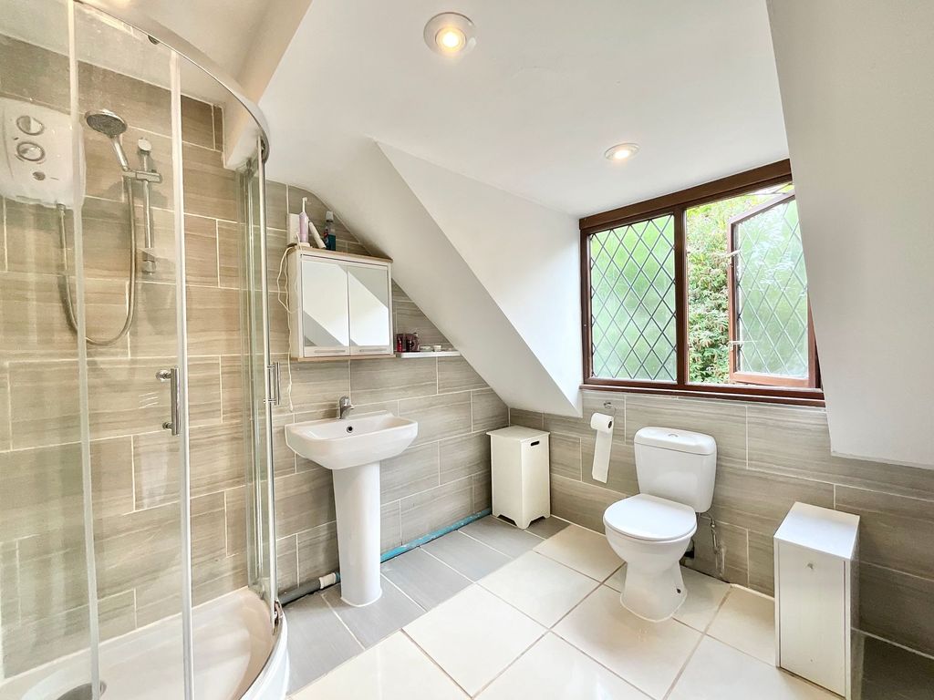 Property photo 3 of 35
