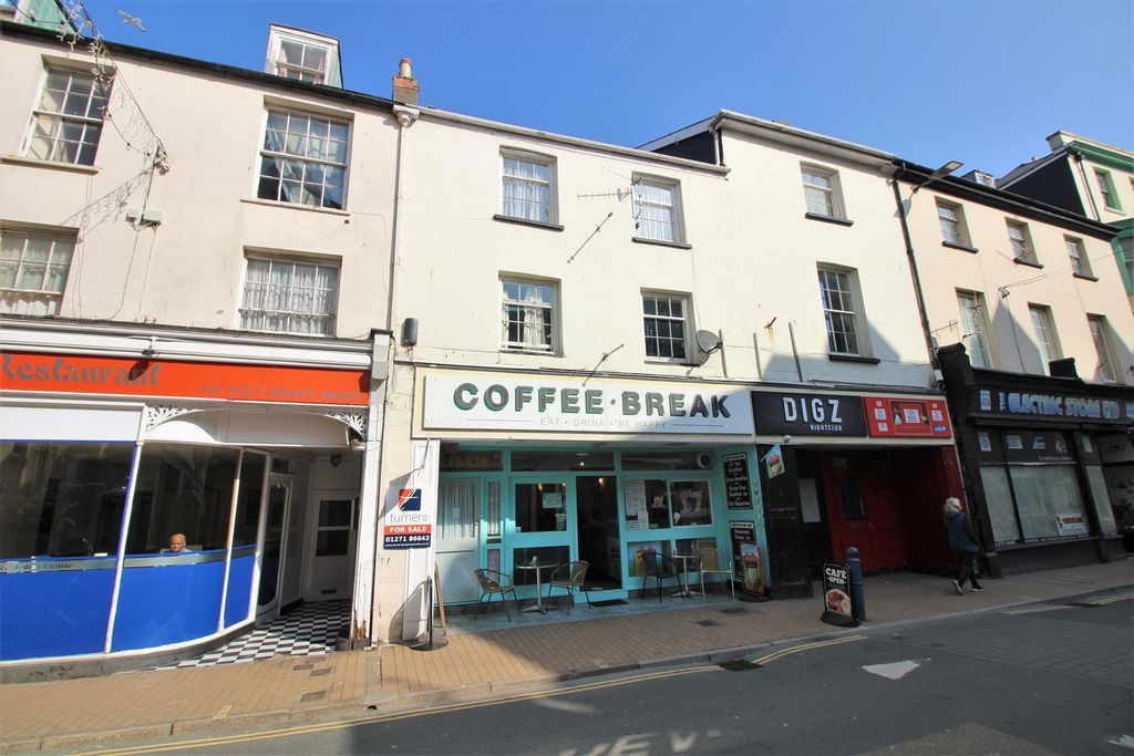 Property photo 1 of 8 Front