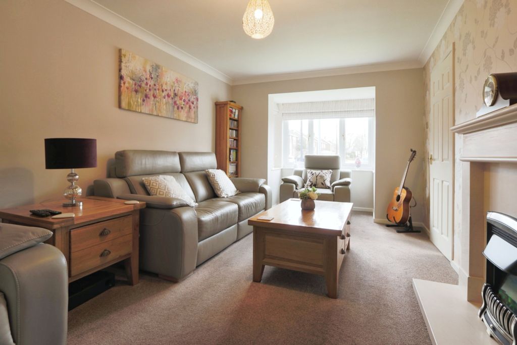 Property photo 2 of 17 3640606