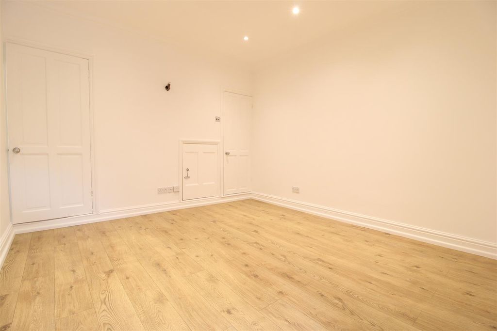 Property photo 3 of 24 Dining Room 2.Jpg