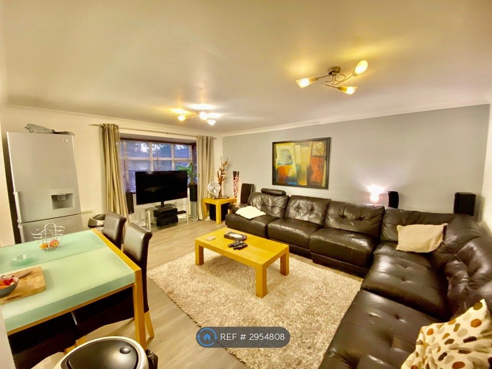Property photo 3 of 11