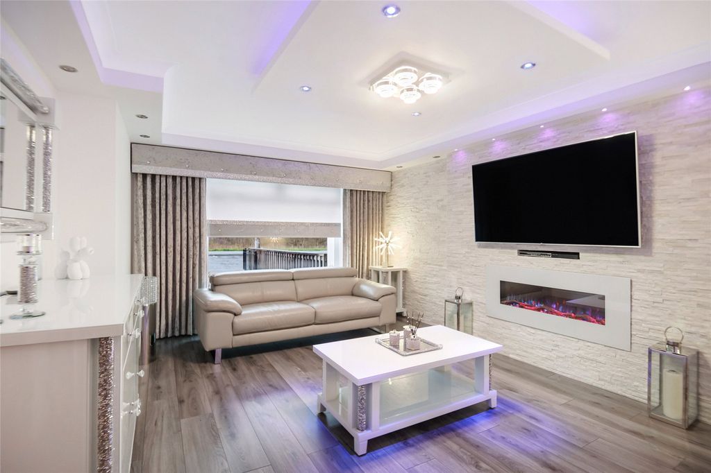 Property photo 3 of 16 Picture No. 03