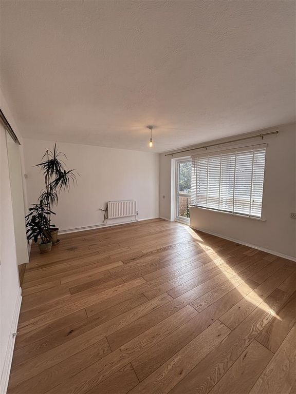 Property photo 2 of 9 7.Jpg