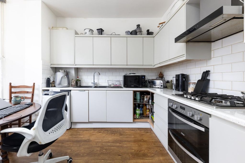 Property photo 2 of 9 Brunswick Park 12B (06 Of 07).Jpg