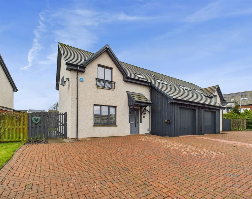 Property photo 1 of 21 Cam01486G0-Pr0923-Still015.Jpg