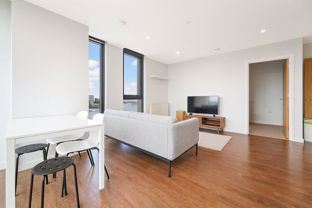 Property photo 3 of 12 Picture No. 28