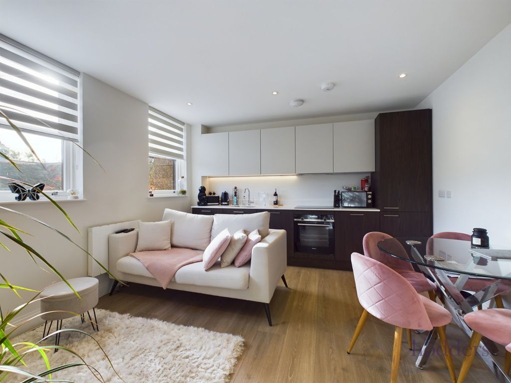 Property photo 1 of 18 Picture No. 02