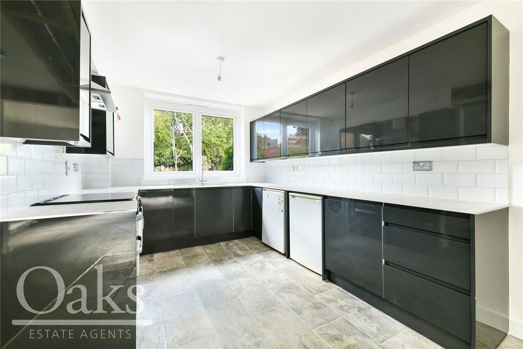 Property photo 3 of 11 Picture No. 06