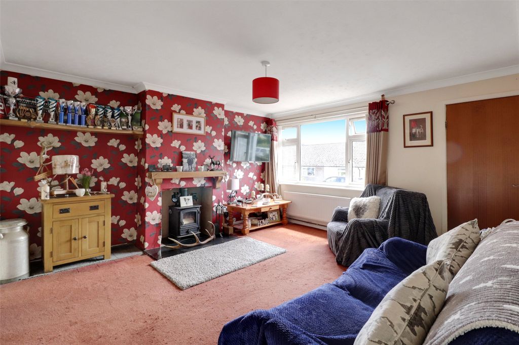 Property photo 2 of 19 Picture No. 18