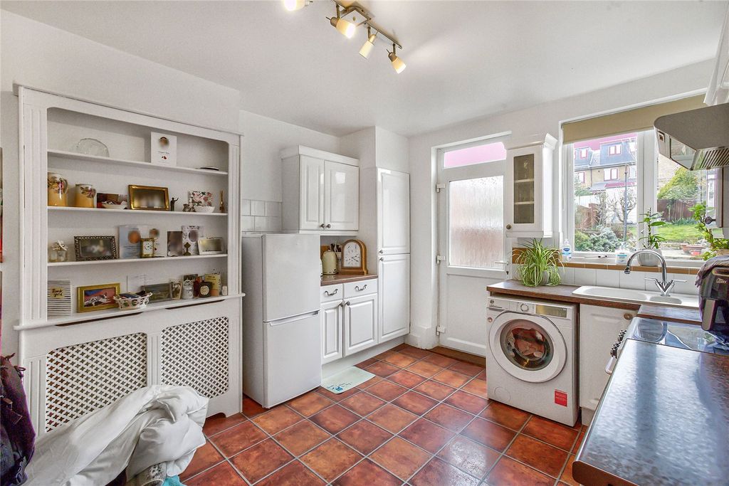 Property photo 3 of 11 Picture No. 16