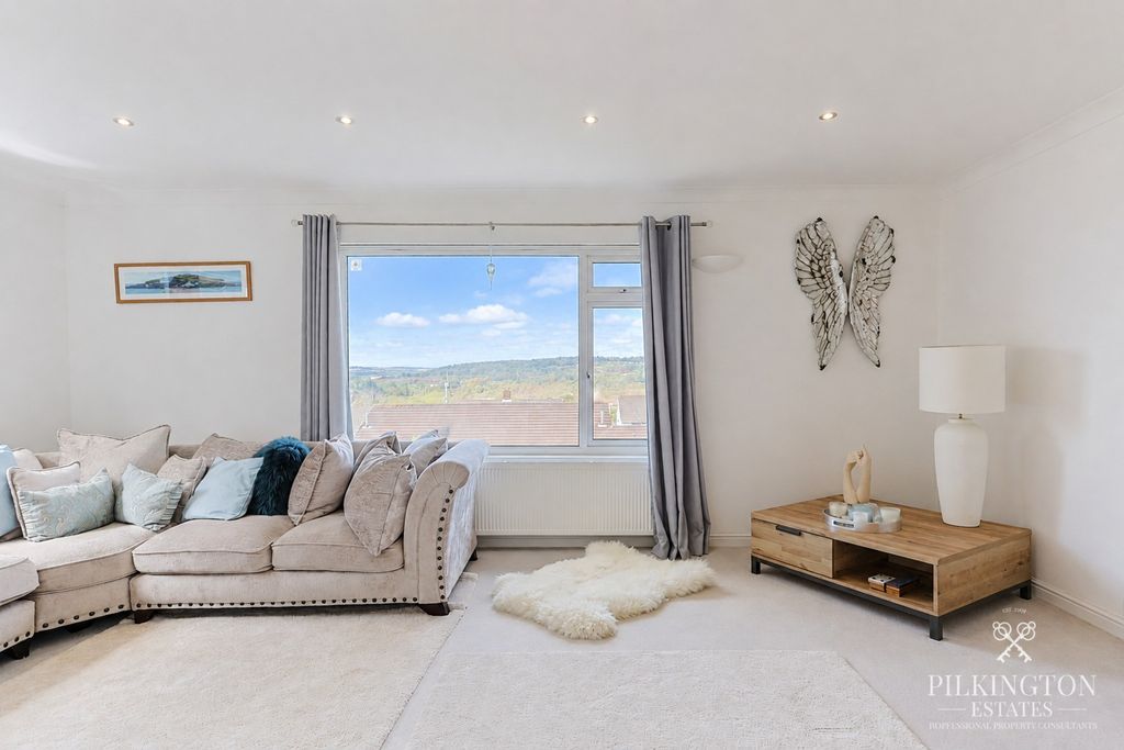 Property photo 3 of 21 5033404