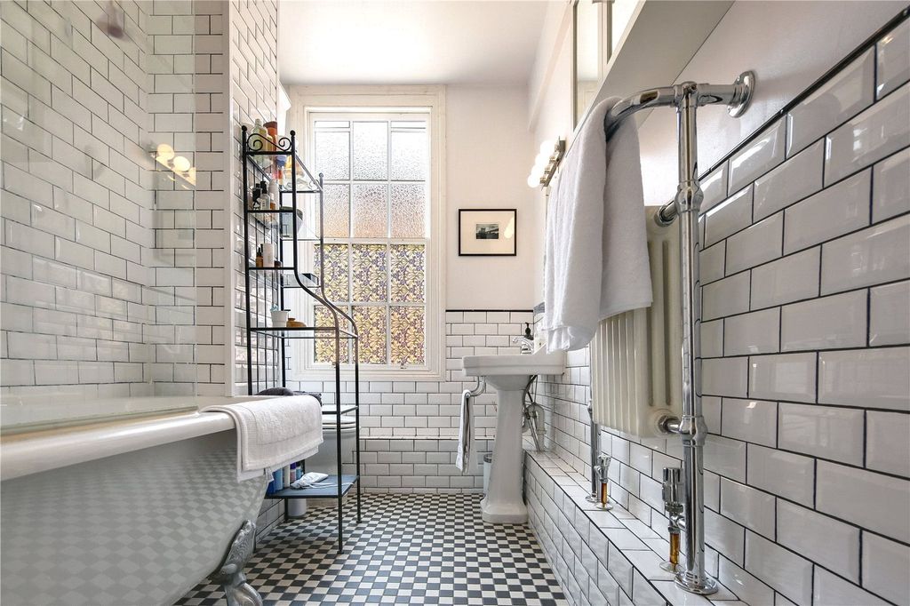 Property photo 3 of 13 Bathroom