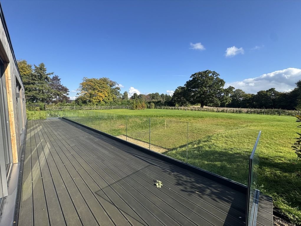 Additional image 16 of 4 bed property to rentPark Mews, Park Lane, Godden Green TN15