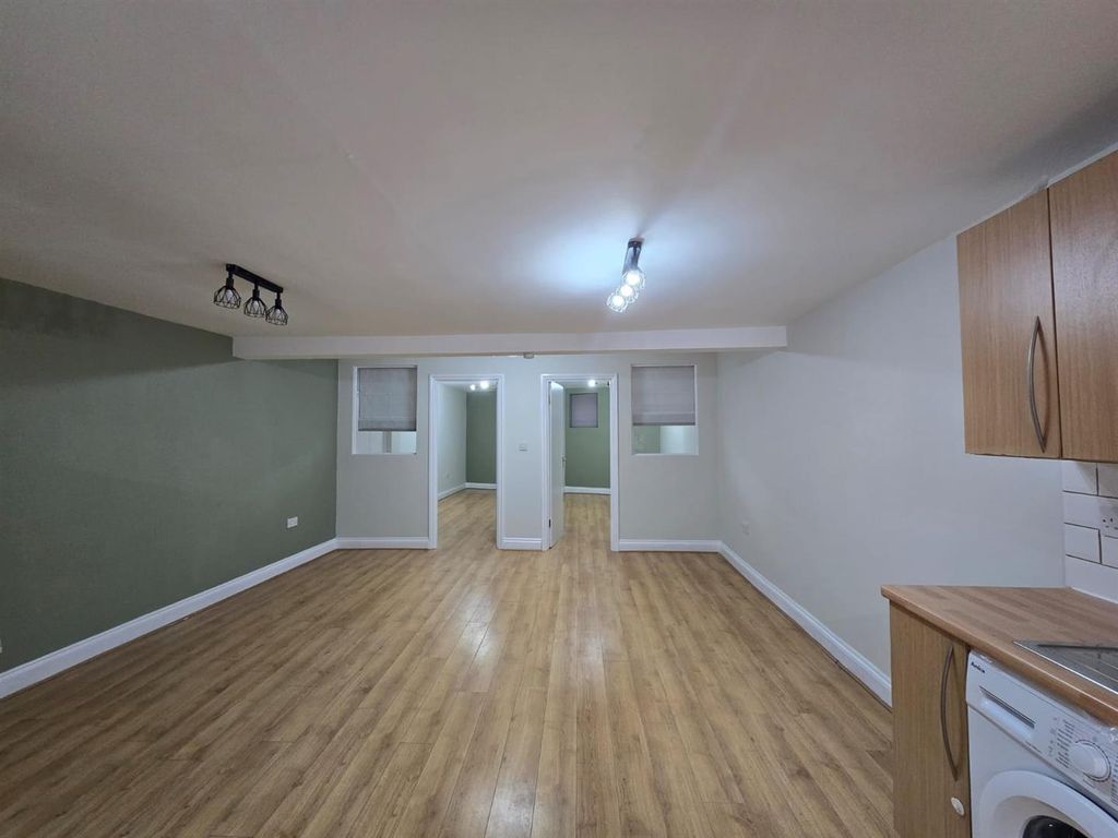 Property photo 3 of 8 Whatsapp Image 2025-11-28 At 10.38.13 (1).Jpeg