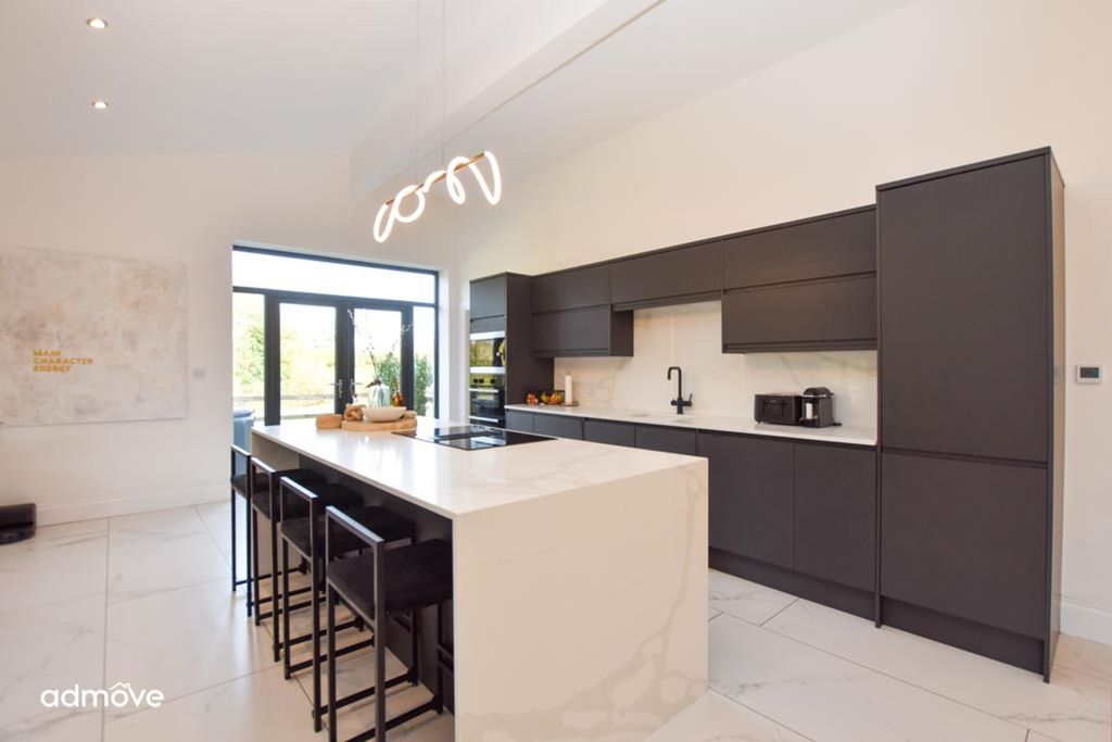 Property photo 2 of 45 Photo 23