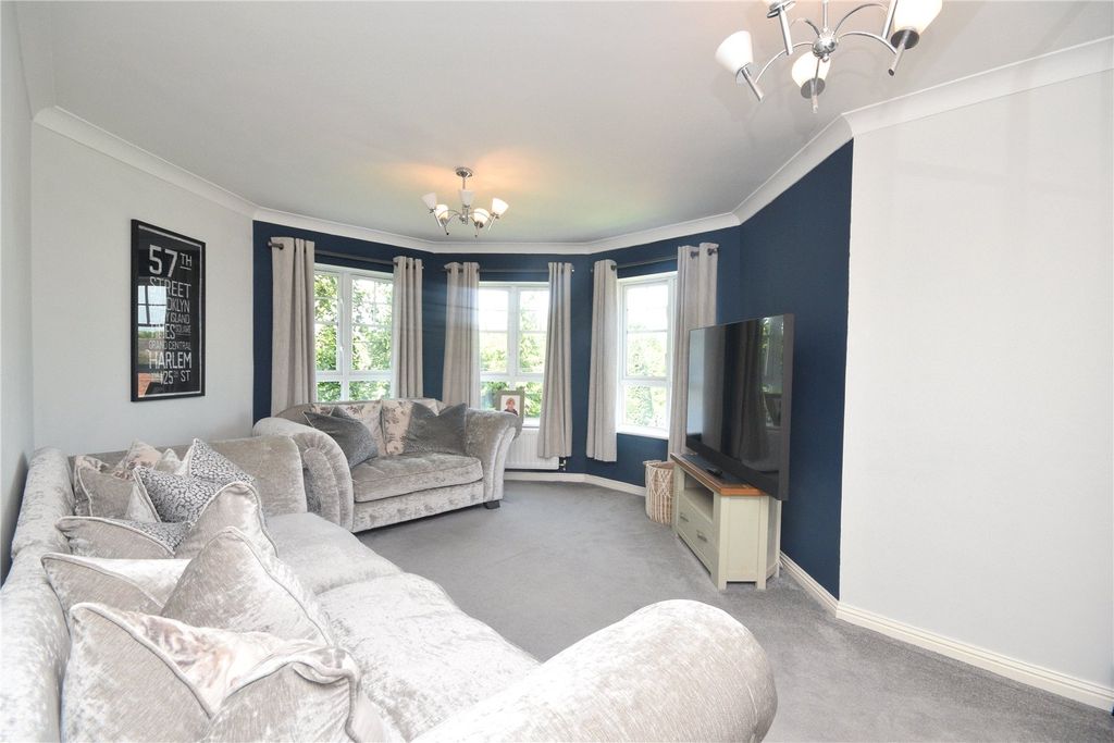 Property photo 2 of 11 Picture No. 03