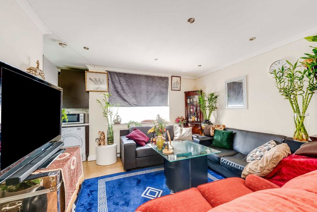 Property photo 2 of 5