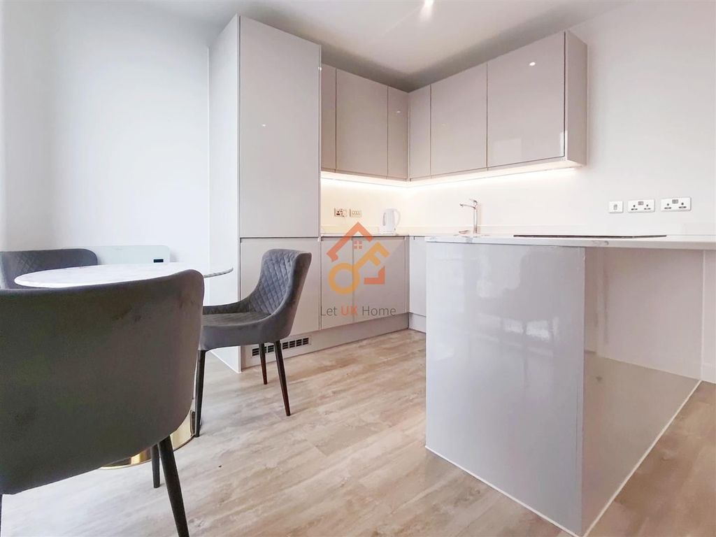 Property photo 2 of 18 3B4205Ff1Ad9Dbad159Cf63Cdc7B4Eda_Origin(1).Jpg