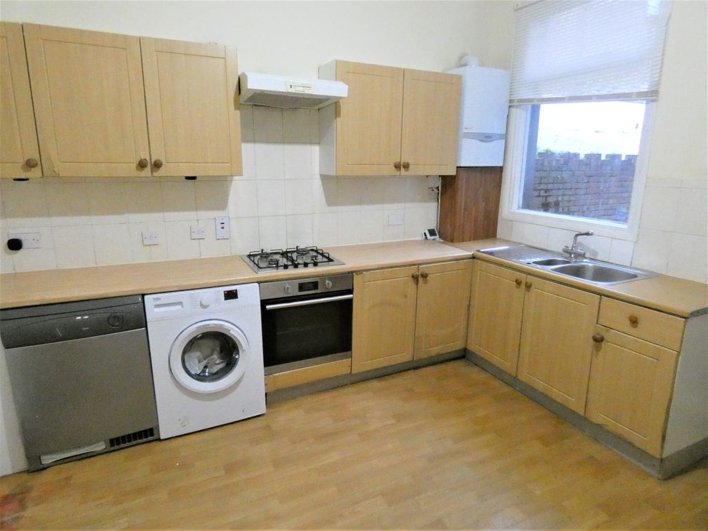 Property photo 2 of 29