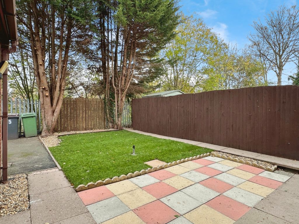 Property photo 2 of 15 4657033