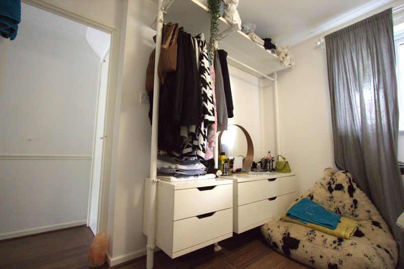 Property photo 3 of 7 Photo 7