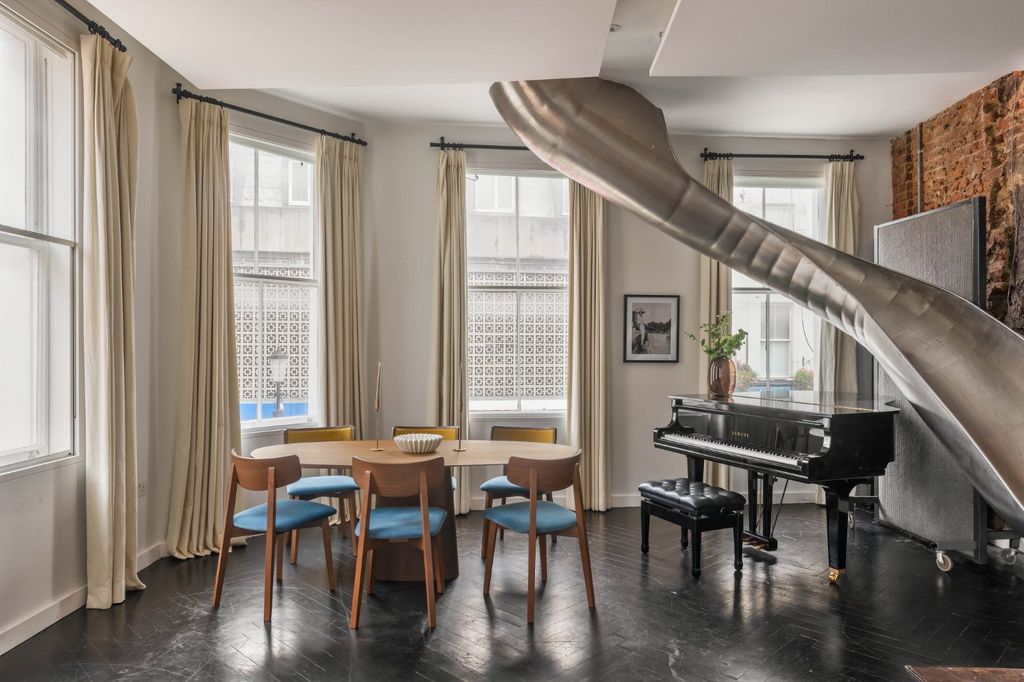 Property photo 3 of 11 Reception Room