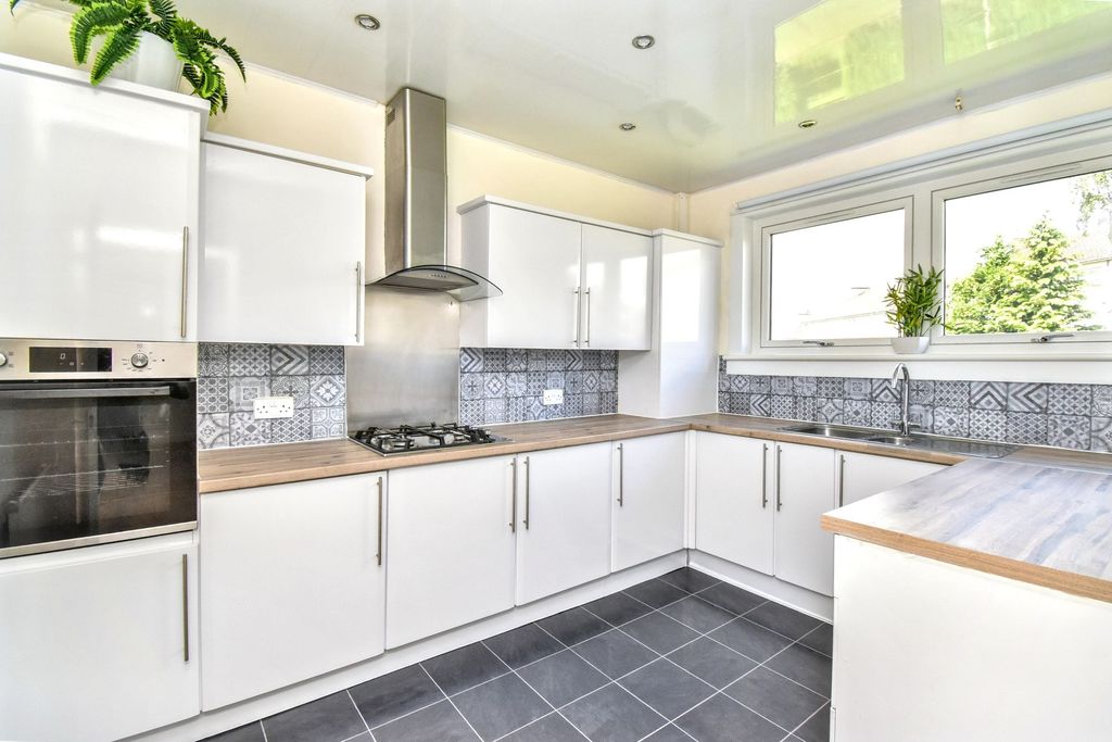 Property photo 3 of 12 Kitchen Angle 1
