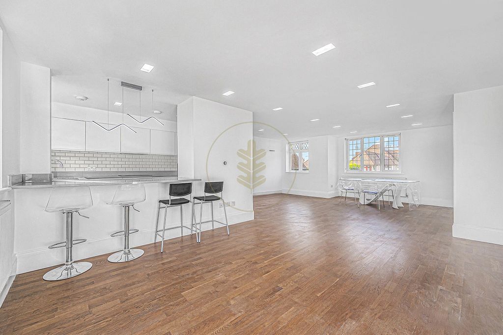 Property photo 1 of 14 Picture No. 12