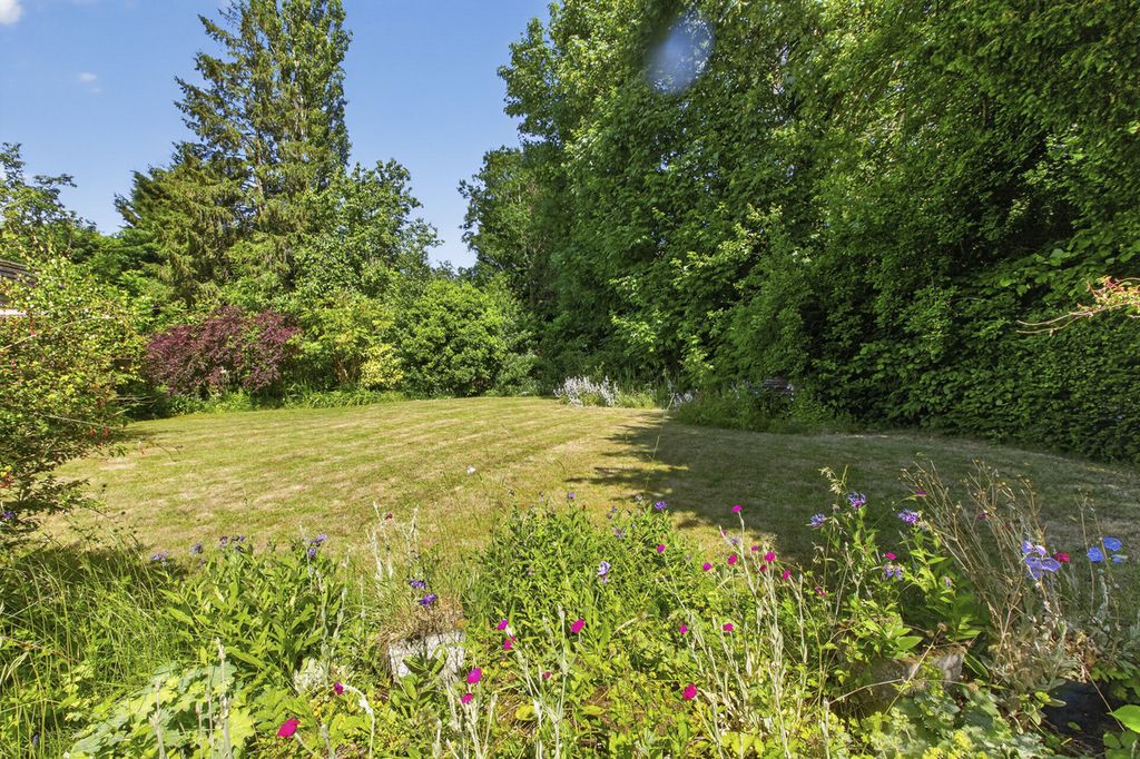 Property photo 3 of 29