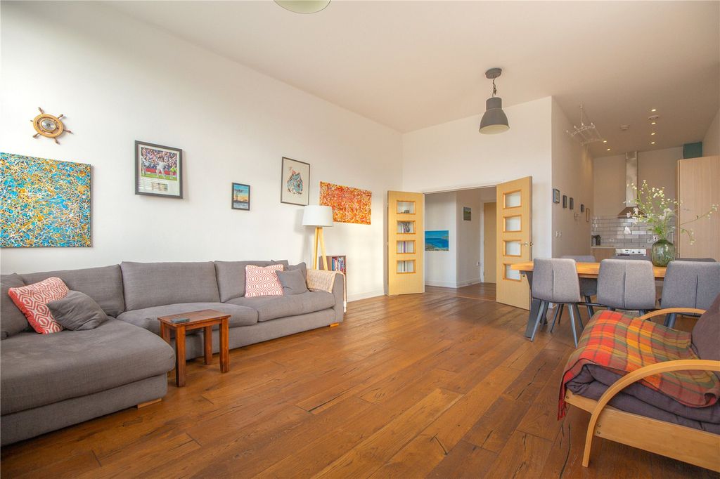 Property photo 1 of 11 Picture No. 17