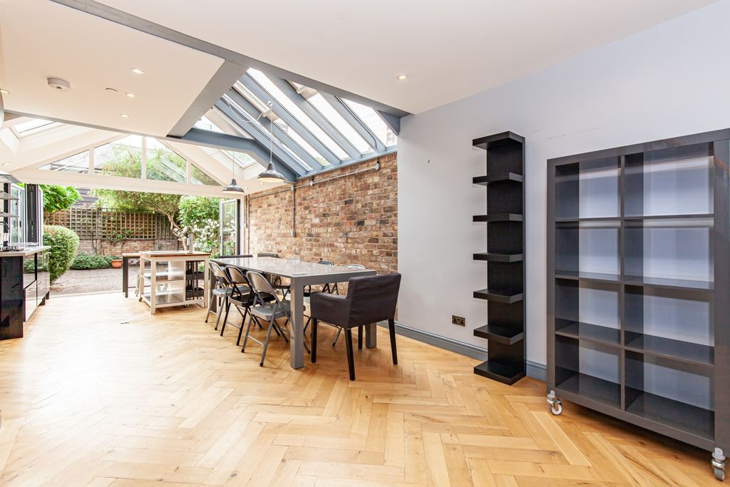 Property photo 2 of 20 170288